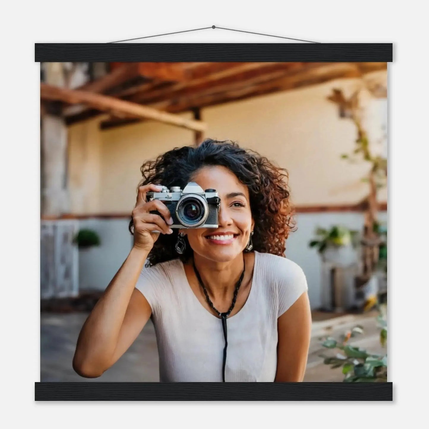 Dekoration mit Charakter. Personalized with Hanger – Custom Photo on Masters Edition Paper: zeitlos und harmonisch. Schlicht, elegant und wirkungsvoll.