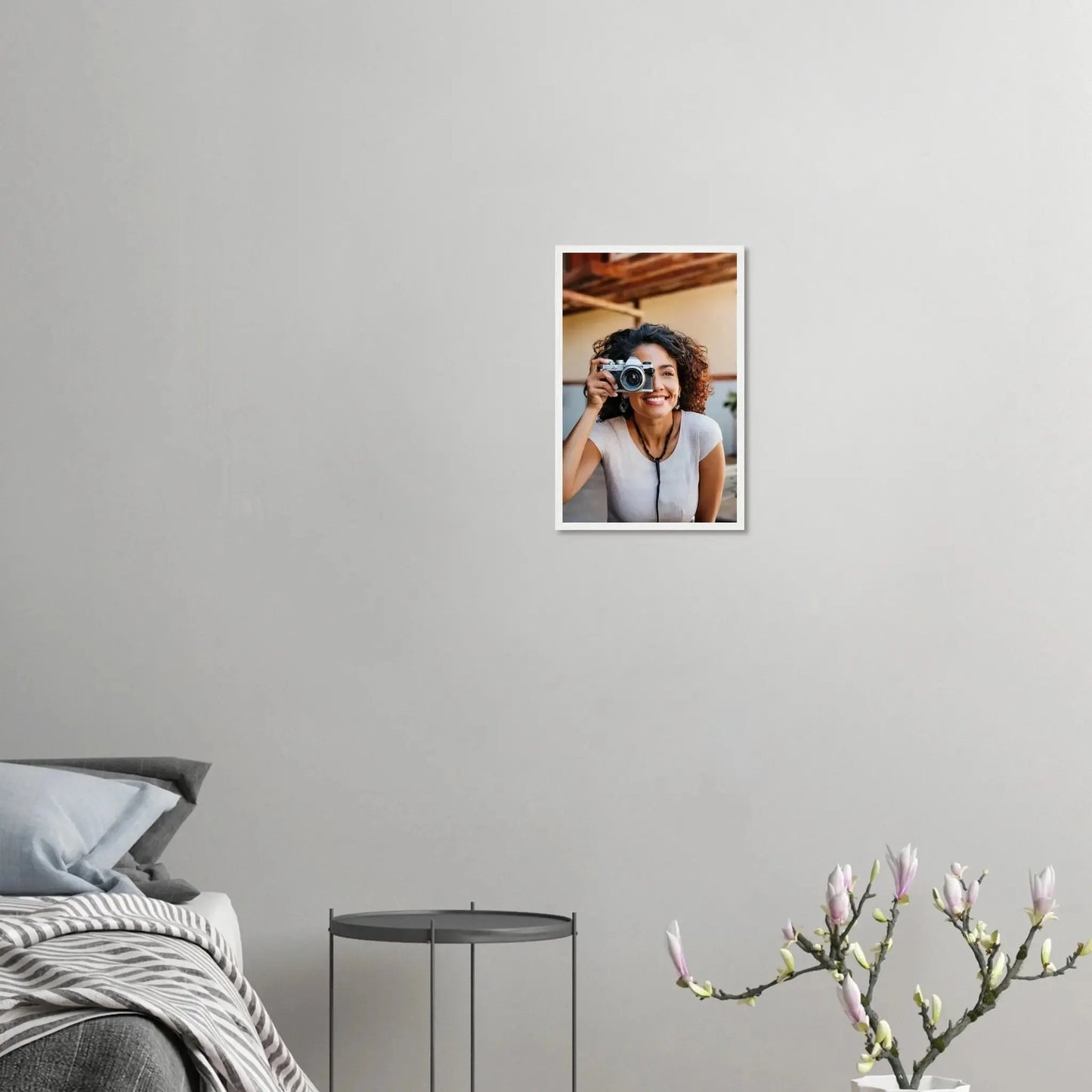 Ein Ausdruck moderner Ästhetik. Personalisierbares Holzrahmen- – Elegantes individuelles Foto Kunstwerk: für stilvolle Raumgestaltung. Schlicht, elegant und wirkungsvoll.