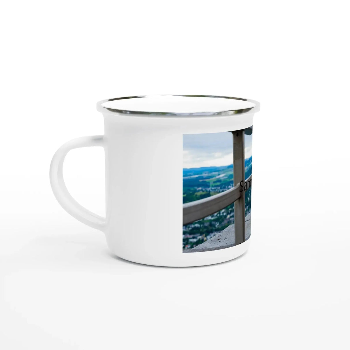 Hochwertige Keramiktasse für jeden Anlass. Personalisierbare Weiße Emaille-Tasse mit Schriftzug – 12oz Campingbecher: mit eigenem Namen, Spruch oder Foto. Ein besonderer Genuss für Kaffee- oder Teeliebhaber.