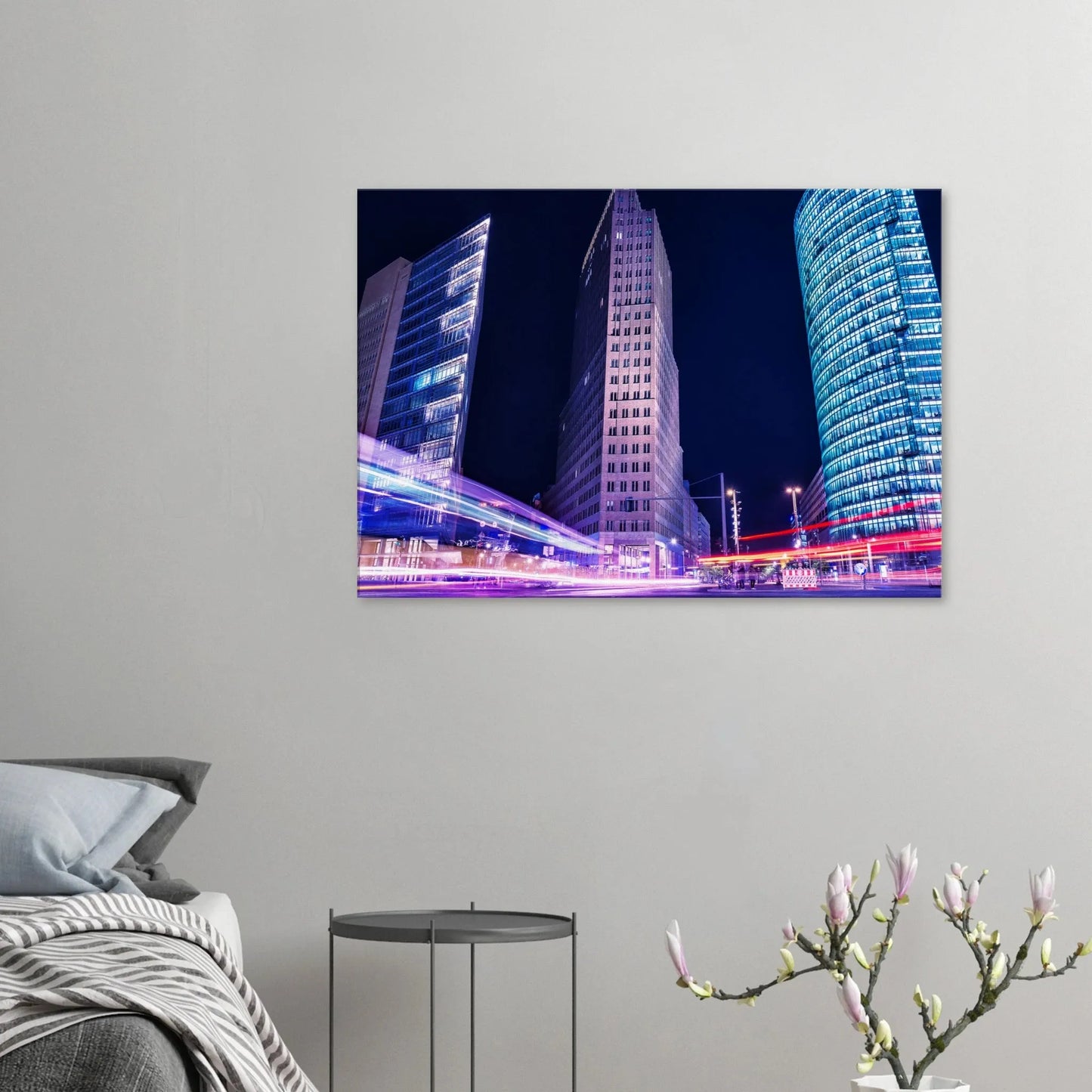 Ein Ausdruck moderner Ästhetik. Berlin bei Nacht Canvas Art Print – Premium Textured Wandbild: passt in jedes Ambiente. Schlicht, elegant und wirkungsvoll.