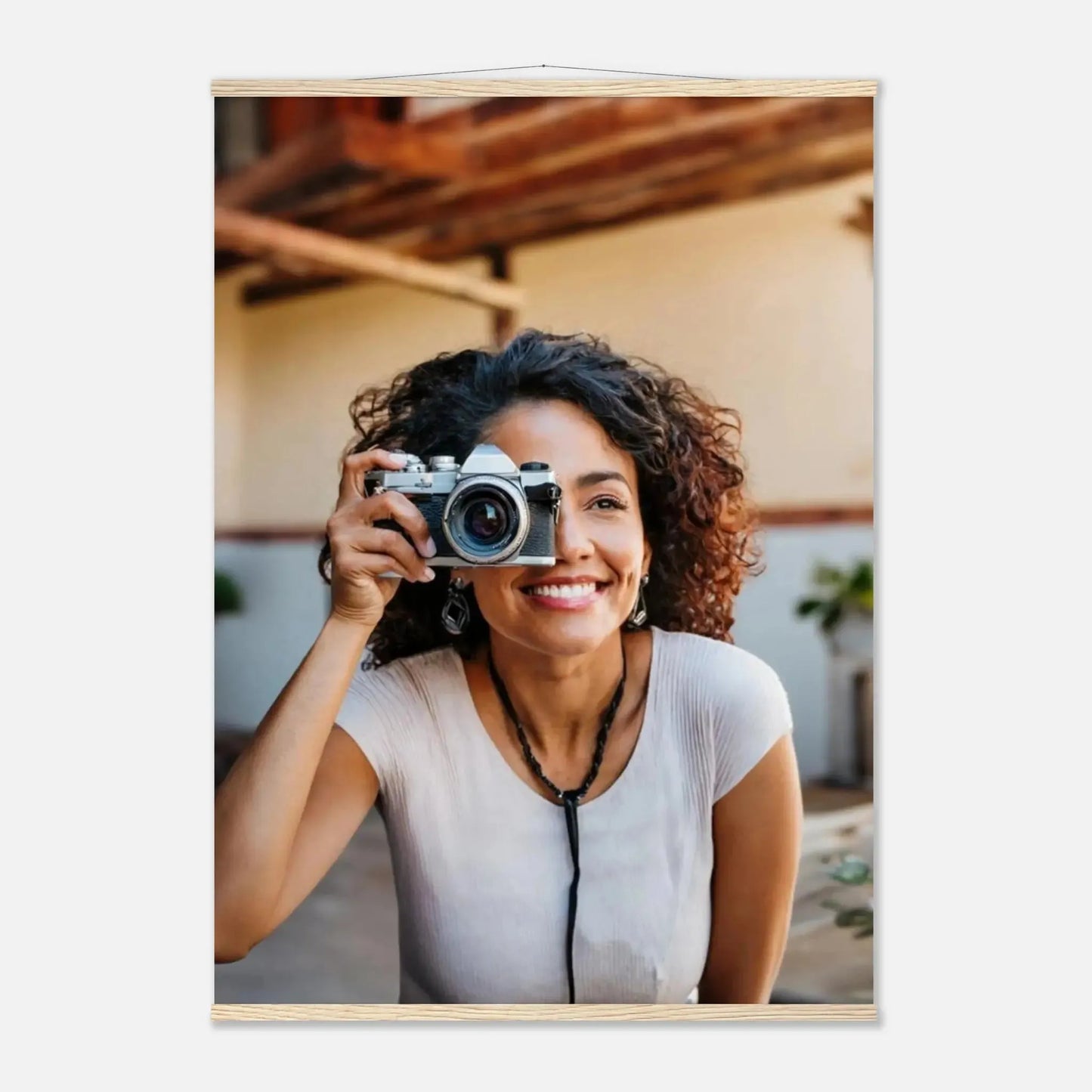 Stimmungsvolle Wandkunst für stilvolle Räume. Personalisierbares mit Aufhängern – Minimalistische Holzleisten für Vintage-Charme: für stilvolle Raumgestaltung. Eine besondere Bereicherung für jeden Raum.