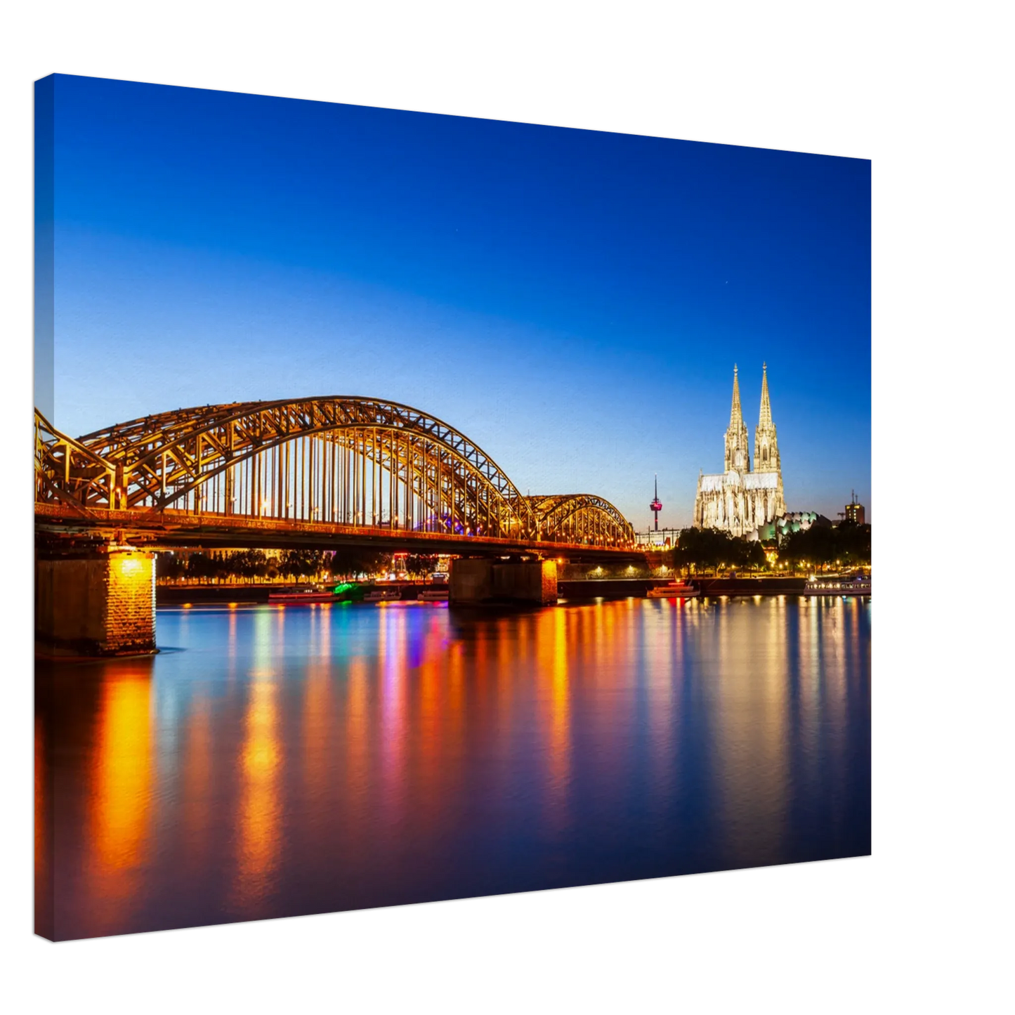 Dekoration mit Charakter. Köln bei Nacht – Hochwertiger Leinwanddruck für Wohnzimmer & Büro: zeitlos und harmonisch. Eine besondere Bereicherung für jeden Raum.