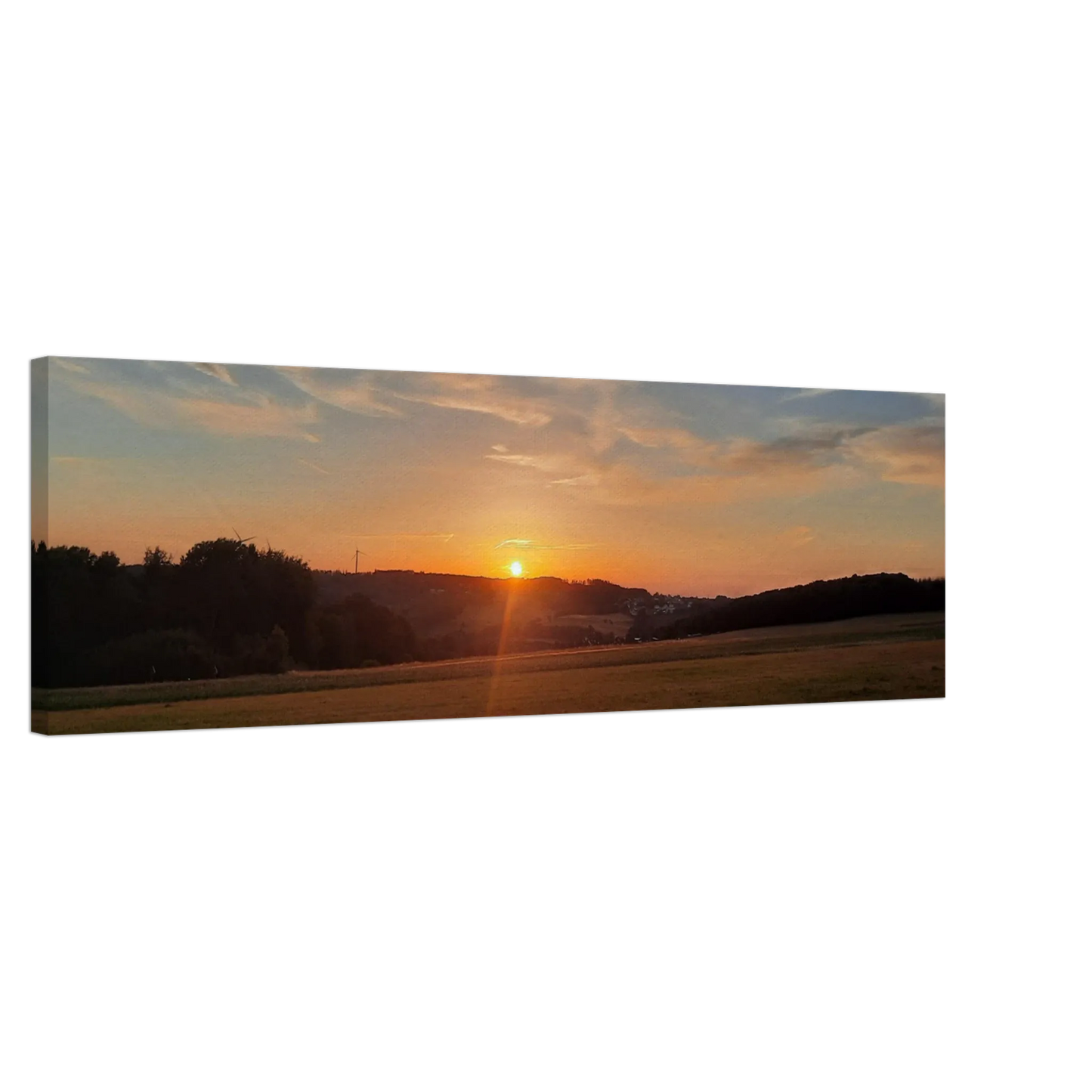 Dekoration mit Charakter. Abendrot in den Hügeln - Landschaftsbild auf Leinwand im Westerwald: für stilvolle Raumgestaltung. Eine besondere Bereicherung für jeden Raum.