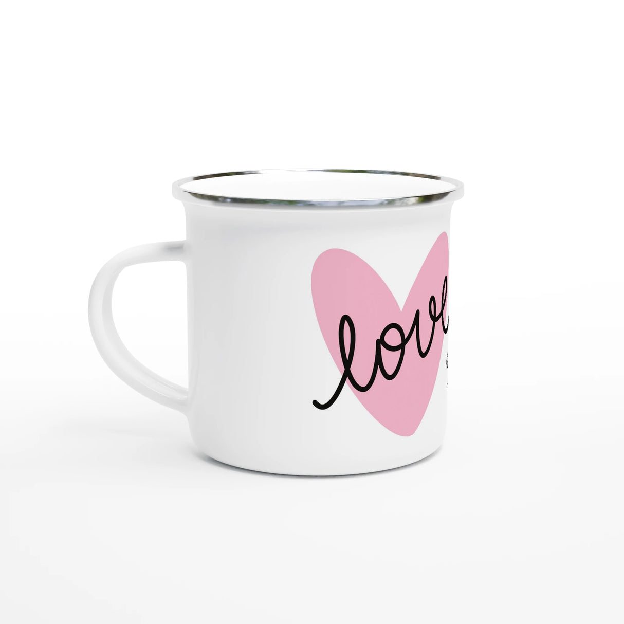 Liebevoll gestaltete personalisierte Tasse. Weiße Emaille-Tasse zum Muttertag – 12oz Kaffeebecher für Outdoor-Passionierte: ideal für Büro, Homeoffice oder Zuhause. Ein besonderer Genuss für Kaffee- oder Teeliebhaber.