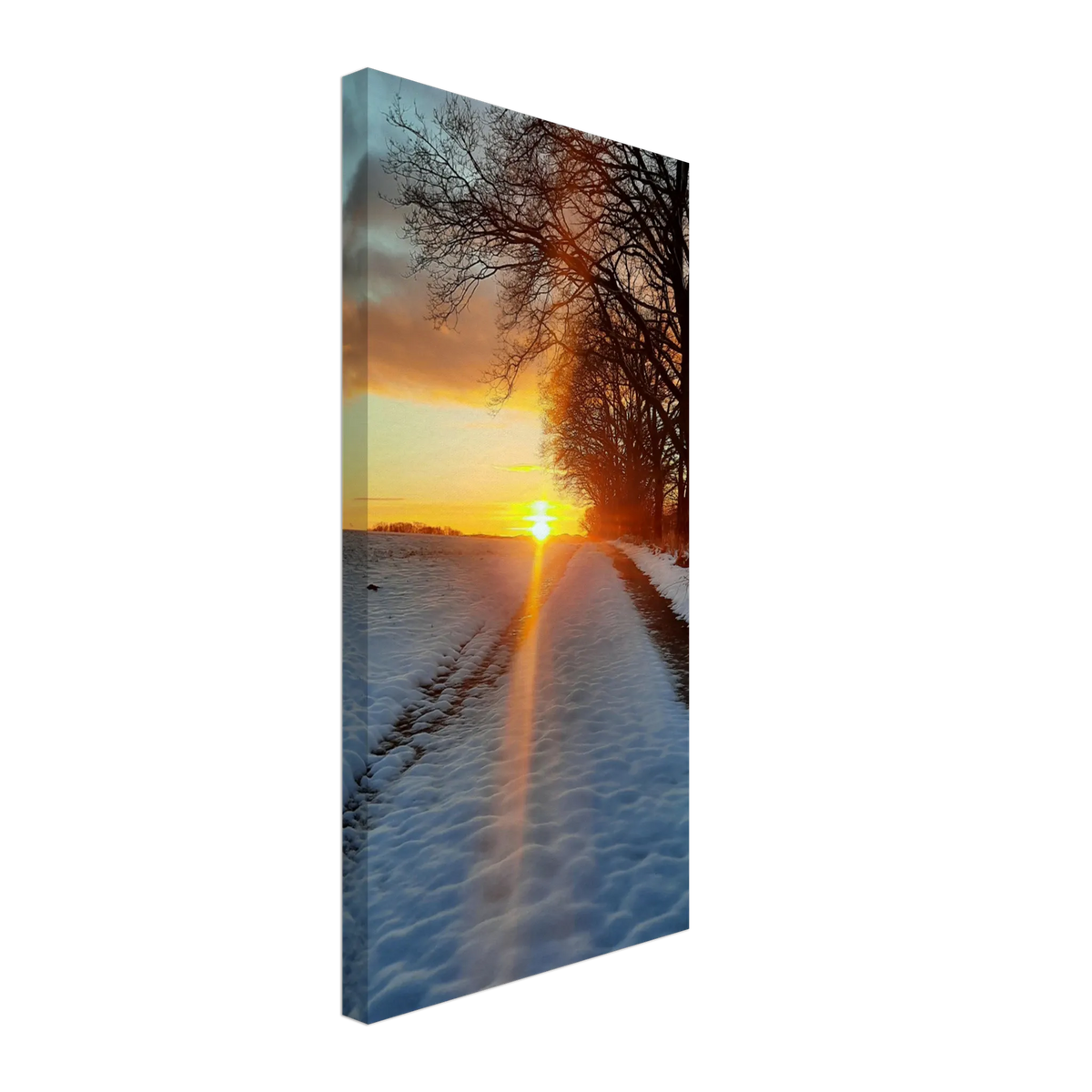 Dekoration mit Charakter. Abendrot Vor Einer Malerischen Landschaft – Hochwertiger Leinwanddruck: für stilvolle Raumgestaltung. Schlicht, elegant und wirkungsvoll.