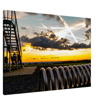 Ein Ausdruck moderner Ästhetik. Kunstdruck auf Leinwand - Förderturm Bindweide  70x100 cm / 28x40″: passt in jedes Ambiente. Schlicht, elegant und wirkungsvoll.