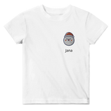 Dekoration mit Charakter. Classic Baby Crewneck T-shirt personalisiertes Kindershirt zu Weihnachten🎅: für stilvolle Raumgestaltung. Eine besondere Bereicherung für jeden Raum.