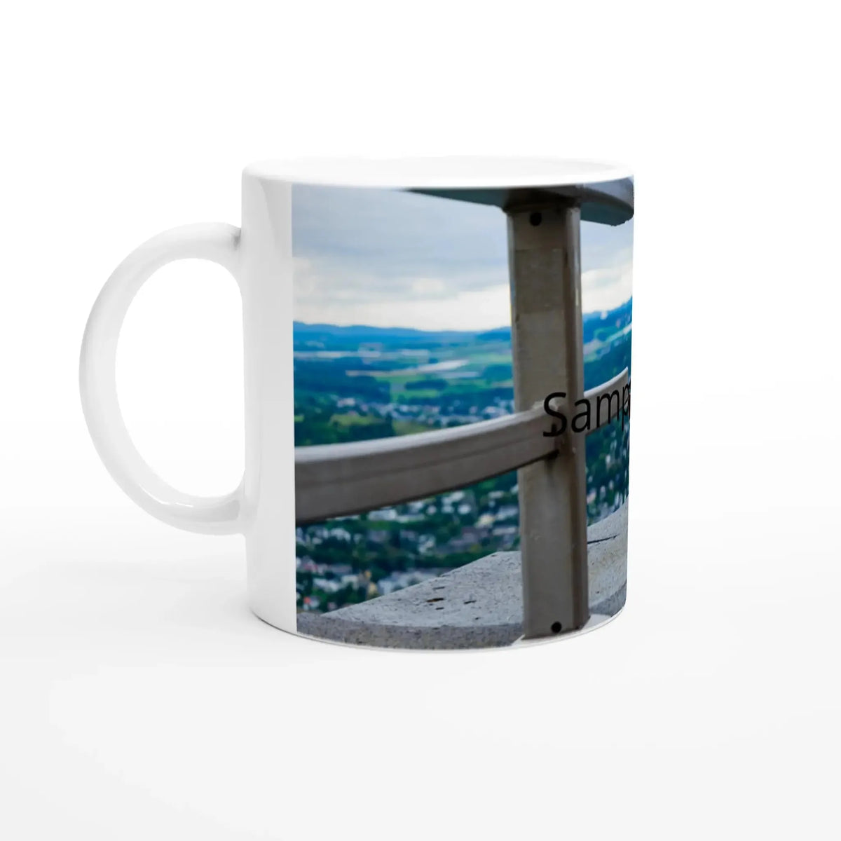 Dekoration mit Charakter. 325 ML Keramikbecher personalisierbar mit deinem Foto: zeitlos und harmonisch. Eine besondere Bereicherung für jeden Raum.
