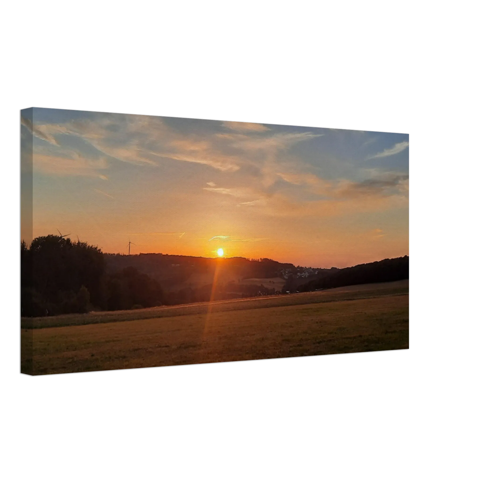 Dekoration mit Charakter. Abendrot in den Hügeln - Landschaftsbild auf Leinwand im Westerwald: zeitlos und harmonisch. Eine besondere Bereicherung für jeden Raum.