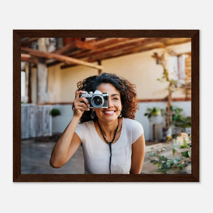 Ein Ausdruck moderner Ästhetik. Personalisierbares Holzrahmen- – Elegantes individuelles Foto Kunstwerk: für stilvolle Raumgestaltung. Schlicht, elegant und wirkungsvoll.
