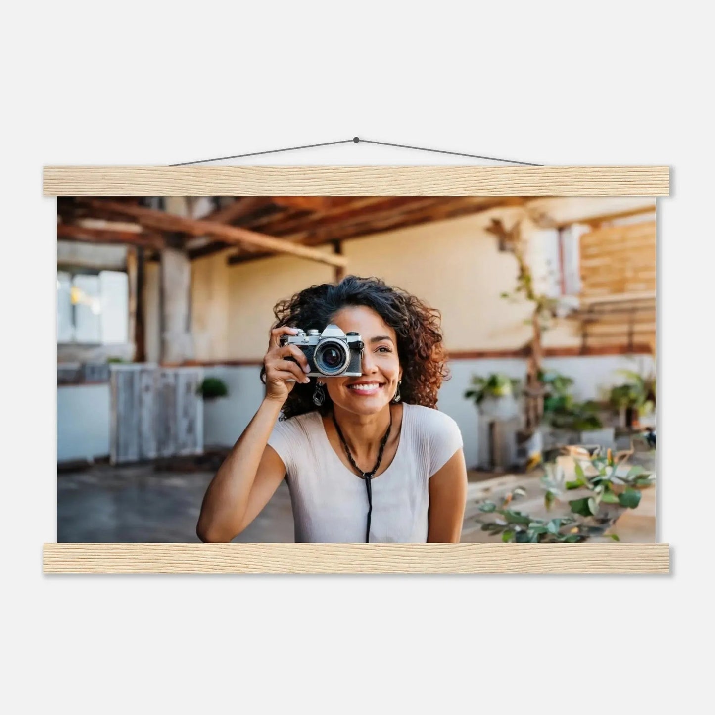 Ein Ausdruck moderner Ästhetik. Individuelles Selbstportrait  mit Holzleisten – Dein Foto als Kunstwerk: für stilvolle Raumgestaltung. Eine besondere Bereicherung für jeden Raum.
