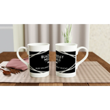 Liebevoll gestaltete personalisierte Tasse. Hochwertige personalisierbare Porzellantasse für jeden Anlass 284 ml Black Friday Spezial 25 % auf Tassen und Flaschen: spülmaschinenfest und mikrowellengeeignet. Ein besonderer Genuss für Kaffee- oder Teeliebhaber.