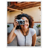 Dekoration mit Charakter. Premium Matte Paper Wooden Framed: zeitlos und harmonisch. Schlicht, elegant und wirkungsvoll.