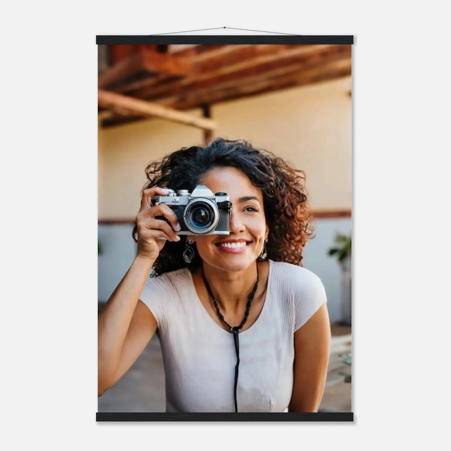 Stimmungsvolle Wandkunst für stilvolle Räume. Personalisierbares  mit Aufhängern – Minimalistische Holzleisten für Vintage-Charme: für stilvolle Raumgestaltung. Schlicht, elegant und wirkungsvoll.