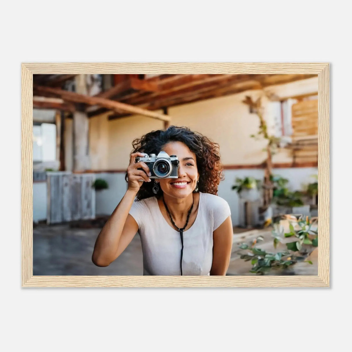 Dekoration mit Charakter. Personalisierbares Holzrahmen- – Elegantes individuelles Foto Kunstwerk: zeitlos und harmonisch. Eine besondere Bereicherung für jeden Raum.