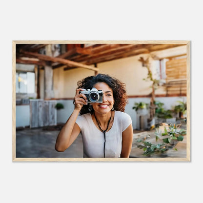 Ein Ausdruck moderner Ästhetik. Personalisierbares Holzrahmen- – Elegantes individuelles Foto Kunstwerk: passt in jedes Ambiente. Eine besondere Bereicherung für jeden Raum.