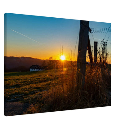 Dekoration mit Charakter. Kunstdruck auf Leinwand - Obermörsbach im Abendrot 70x100 cm / 28x40″: zeitlos und harmonisch. Eine besondere Bereicherung für jeden Raum.