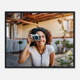 Dekoration mit Charakter. Personalisierbares Holzrahmen- – Elegantes individuelles Foto Kunstwerk: zeitlos und harmonisch. Eine besondere Bereicherung für jeden Raum.