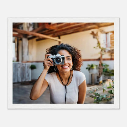 Ein Ausdruck moderner Ästhetik. Personalisierbares Holzrahmen- – Elegantes individuelles Foto Kunstwerk: zeitlos und harmonisch. Eine besondere Bereicherung für jeden Raum.
