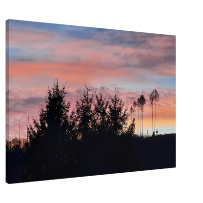 Ein Ausdruck moderner Ästhetik. Leinwand - Kunstdruck - Landschaft im Sonnenuntergang Molzhain 70x100: für stilvolle Raumgestaltung. Schlicht, elegant und wirkungsvoll.