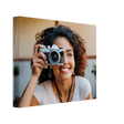 Dekoration mit Charakter. Dein Foto auf Leinwand – Verewigen Sie Ihre Familienportraits: zeitlos und harmonisch. Eine besondere Bereicherung für jeden Raum.
