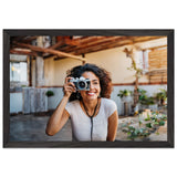 Dekoration mit Charakter. Premium Wooden Framed  With Premium Matte Paper: zeitlos und harmonisch. Schlicht, elegant und wirkungsvoll.