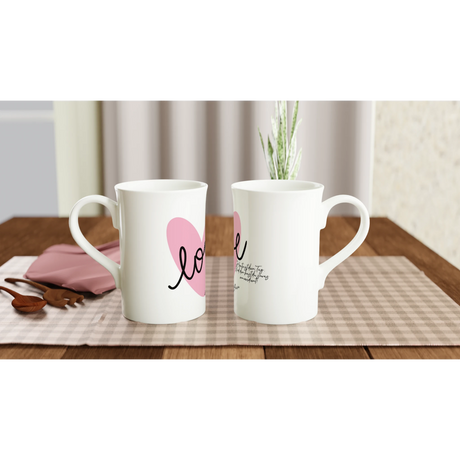 Liebevoll gestaltete personalisierte Tasse. Weiße Porzellantasse für Muttertag – Eleganter 10oz Kaffeebecher: ideal für Büro, Homeoffice oder Zuhause. Ein besonderer Genuss für Kaffee- oder Teeliebhaber.