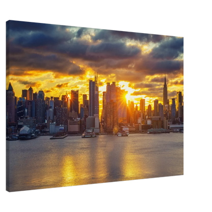 Ein Ausdruck moderner Ästhetik. Stadt vor einem Einzigartigen Sonnenaufgang - Wohnraumverschönerung 70x100: für stilvolle Raumgestaltung. Schlicht, elegant und wirkungsvoll.