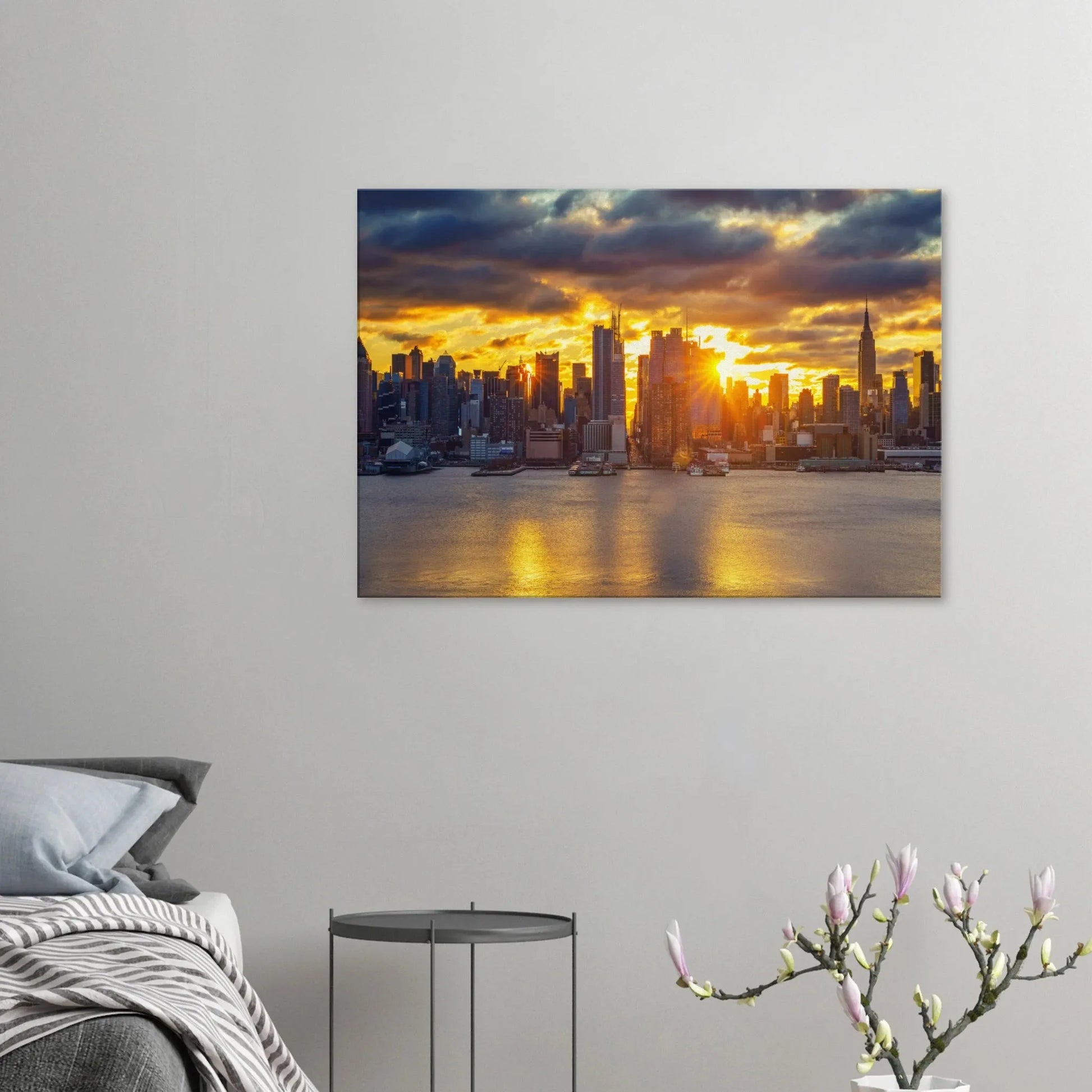 Dekoration mit Charakter. Stadt vor einem Einzigartigen Sonnenaufgang - Wohnraumverschönerung 70x100: zeitlos und harmonisch. Schlicht, elegant und wirkungsvoll.