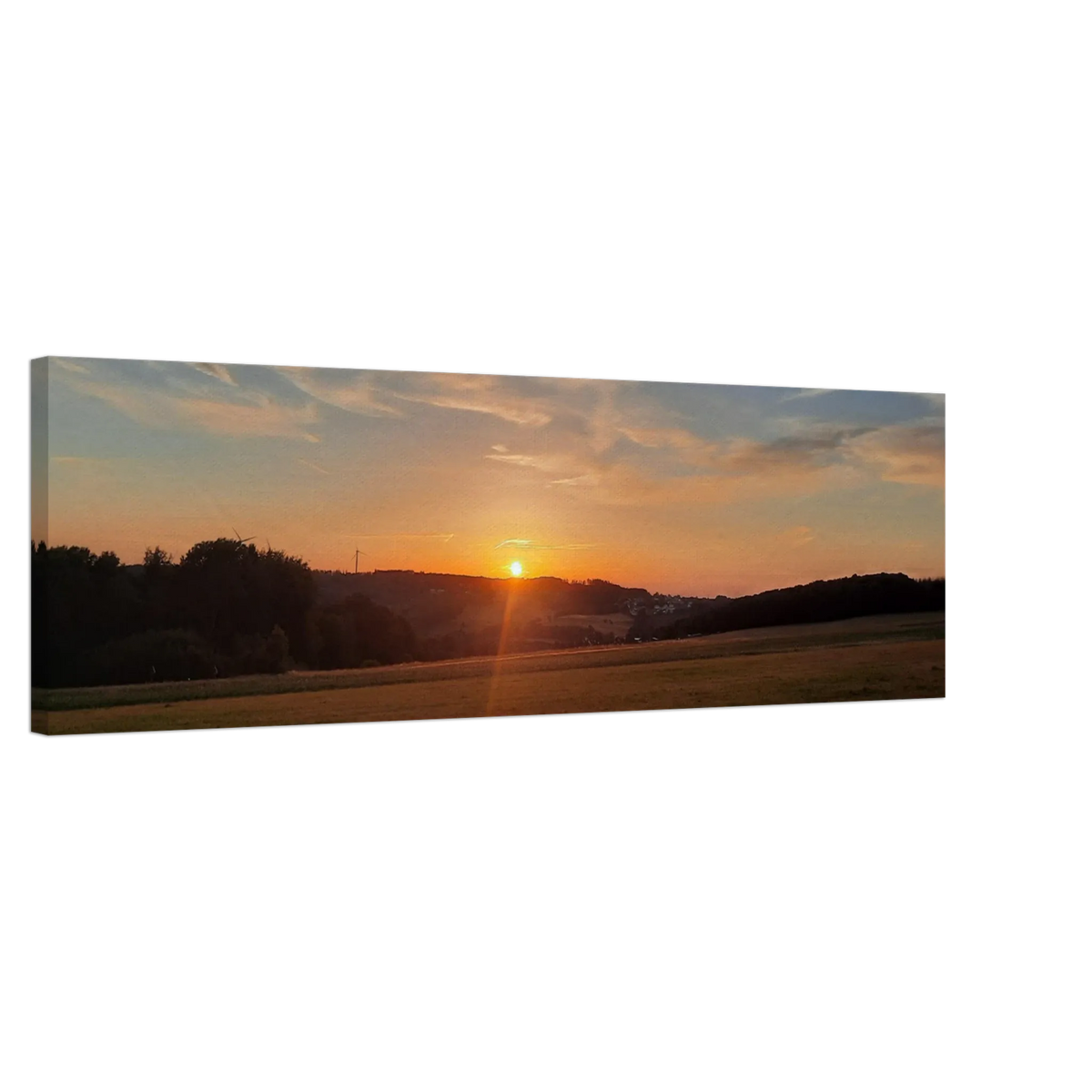 Dekoration mit Charakter. Abendrot in den Hügeln - Landschaftsbild auf Leinwand im Westerwald: zeitlos und harmonisch. Schlicht, elegant und wirkungsvoll.