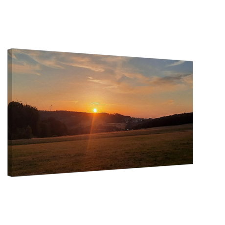 Abendrot in den Hügeln - Landschaftsbild auf Leinwand im Westerwald – Leinwandbild mit dekorativer Motivgestaltung