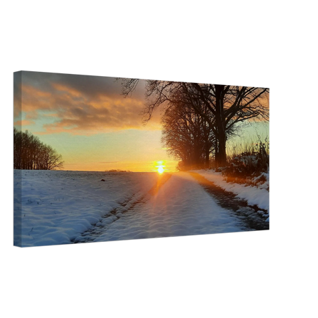 Dekoration mit Charakter. Hochwertiger Kunstdruck auf Leinwand – Abendsonne Westerwald: zeitlos und harmonisch. Schlicht, elegant und wirkungsvoll.