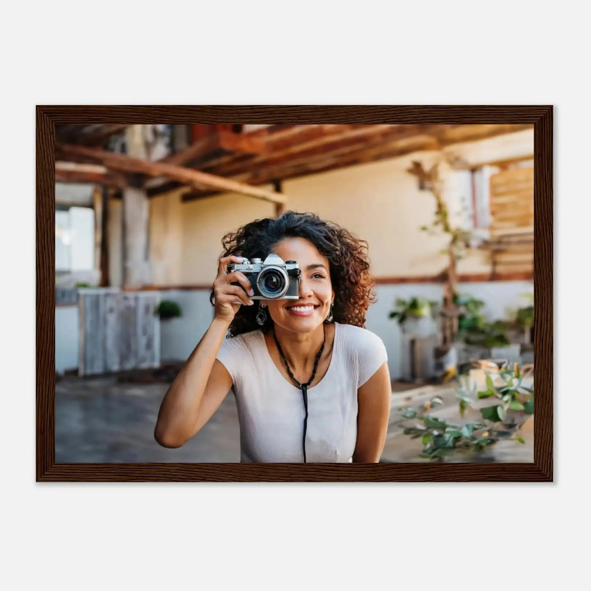 Stimmungsvolle Wandkunst für stilvolle Räume. Personalisierbares Holzrahmen- – Elegantes individuelles Foto Kunstwerk: zeitlos und harmonisch. Eine besondere Bereicherung für jeden Raum.