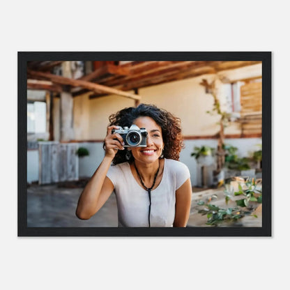 Ein Ausdruck moderner Ästhetik. Personalisierbares Holzrahmen- – Elegantes individuelles Foto Kunstwerk: passt in jedes Ambiente. Schlicht, elegant und wirkungsvoll.