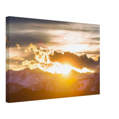 Ein Ausdruck moderner Ästhetik. Hochwertiger Kunstdrucke auf Leinwand -  Sonnenaufgang: zeitlos und harmonisch. Eine besondere Bereicherung für jeden Raum.