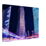 Dekoration mit Charakter. Berlin bei Nacht Canvas Art Print – Premium Textured Wandbild: zeitlos und harmonisch. Schlicht, elegant und wirkungsvoll.