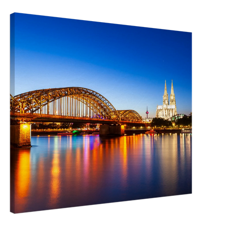 Bild Köln bei Nacht – Hochwertiger Leinwanddruck für Wohnzimmer & Büro – Leinwand-Kunstdruck als dekorative Wandgestaltung