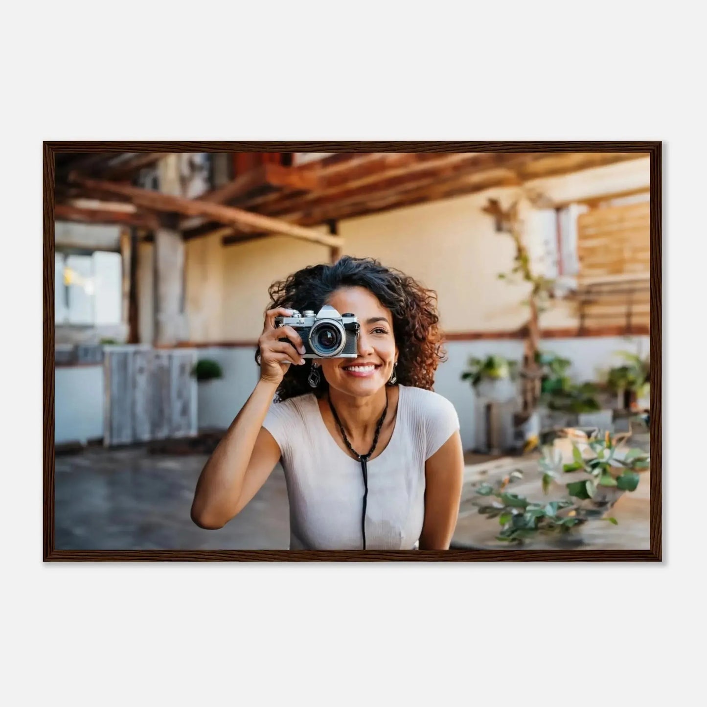 Dekoration mit Charakter. Personalisierbares Holzrahmen- – Elegantes individuelles Foto Kunstwerk: zeitlos und harmonisch. Schlicht, elegant und wirkungsvoll.