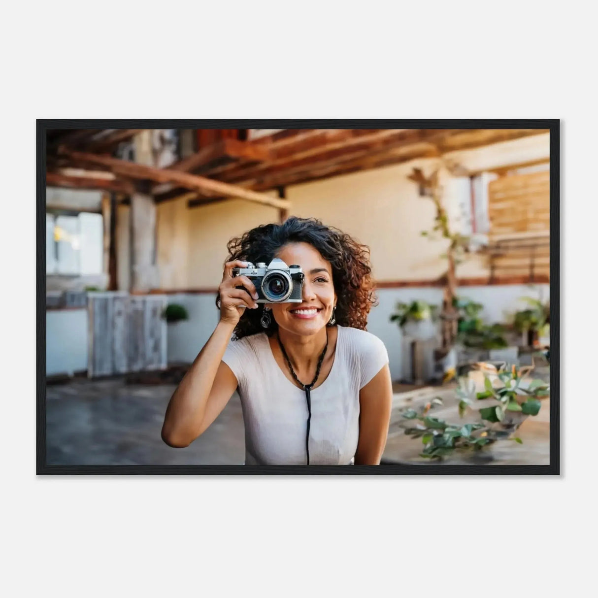 Dekoration mit Charakter. Personalisierbares Holzrahmen- – Elegantes individuelles Foto Kunstwerk: für stilvolle Raumgestaltung. Schlicht, elegant und wirkungsvoll.