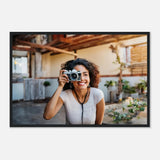 Dekoration mit Charakter. Personalisierbares Holzrahmen- – Elegantes individuelles Foto Kunstwerk: für stilvolle Raumgestaltung. Schlicht, elegant und wirkungsvoll.