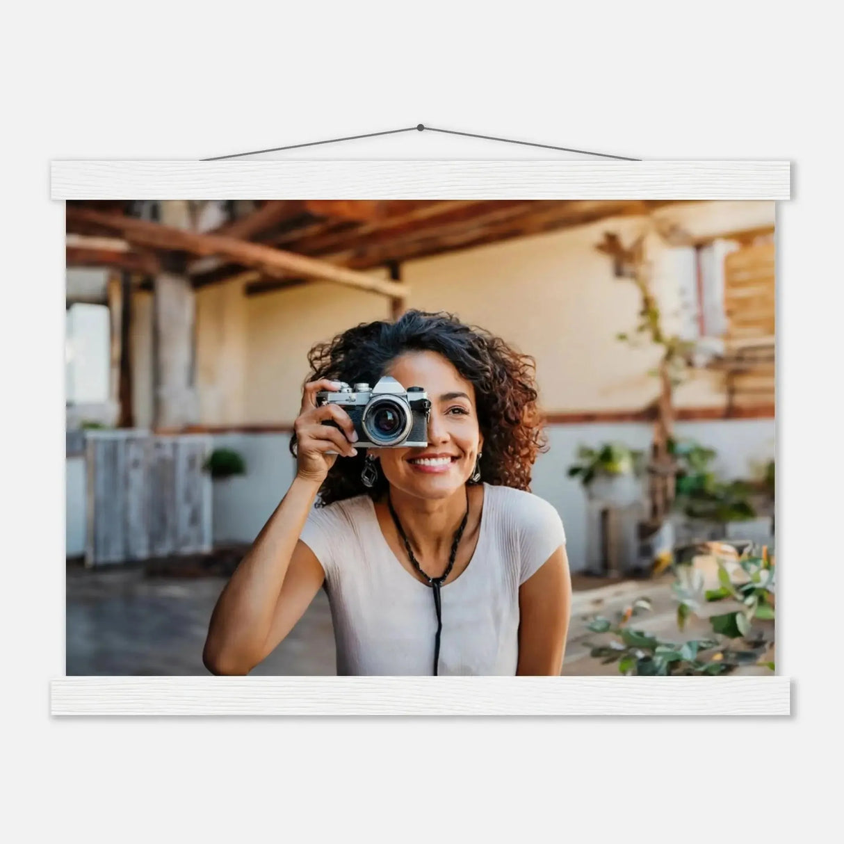 Dekoration mit Charakter. Personalized  with Hanger – Custom Photo on Masters Edition Paper: zeitlos und harmonisch. Schlicht, elegant und wirkungsvoll.