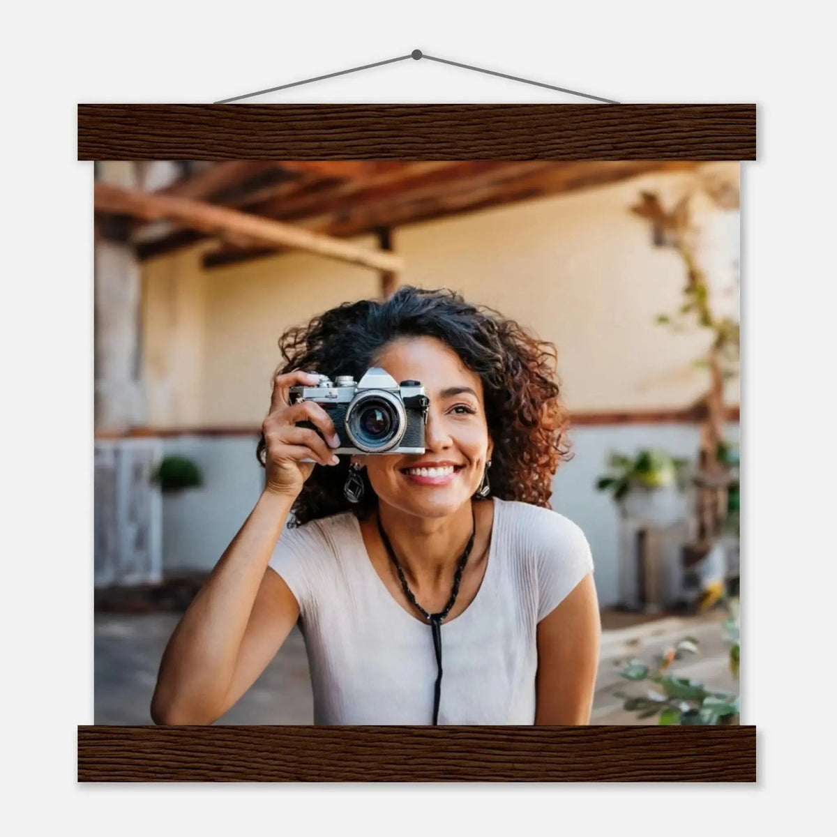 Individuelles Selbstportrait Poster mit Holzleisten – Dein Foto als Kunstwerk – Wandbild auf Holz mit individuell gewähltem Motiv