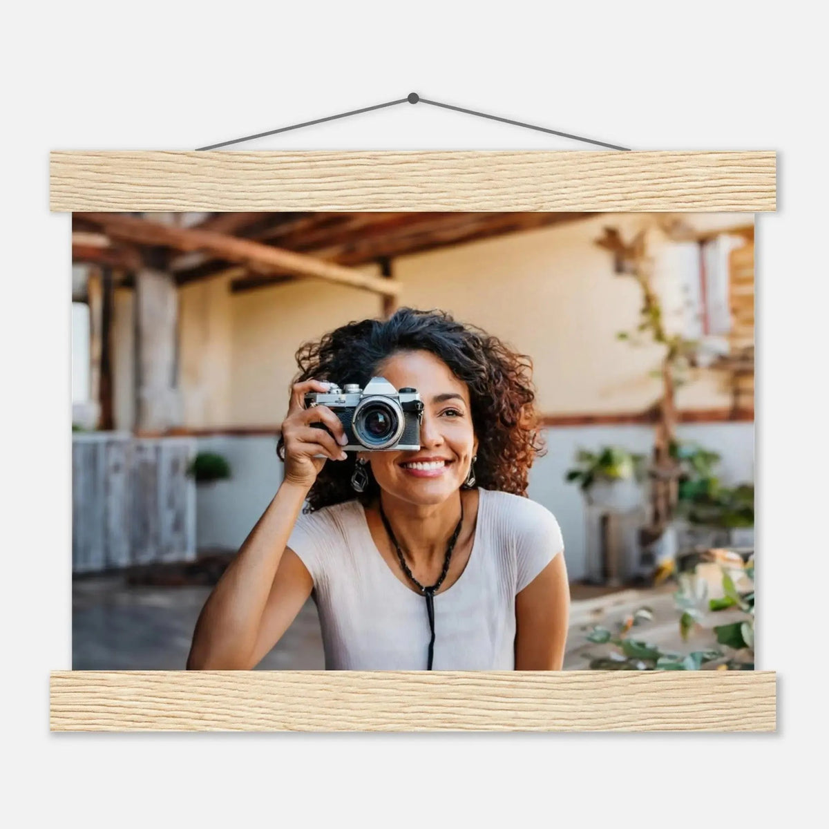 Individuelles Selbstportrait Poster mit Holzleisten – Dein Foto als Kunstwerk – Birkenholz-Wandbild mit hochwertiger Druckgestaltung