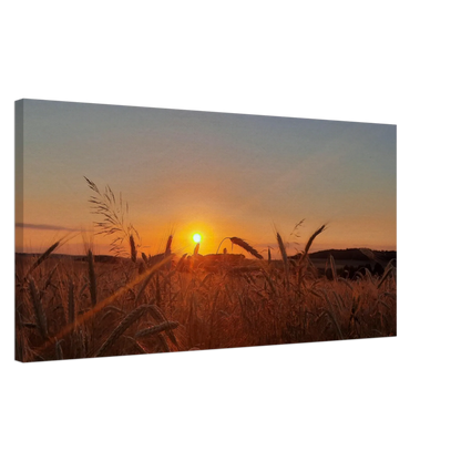 Stimmungsvolle Wandkunst für stilvolle Räume. Landschaftsbild Kunstdruck auf Leinwand – Abendsonne Westerwald: zeitlos und harmonisch. Schlicht, elegant und wirkungsvoll.