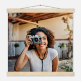 Dekoration mit Charakter. Personalized  with Hanger – Custom Photo on Masters Edition Paper: zeitlos und harmonisch. Schlicht, elegant und wirkungsvoll.