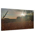 Stimmungsvolle Wandkunst für stilvolle Räume. Westerwald Landschaftsbild Leinwand - Kunstdruck Die andere Perspektive: zeitlos und harmonisch. Schlicht, elegant und wirkungsvoll.