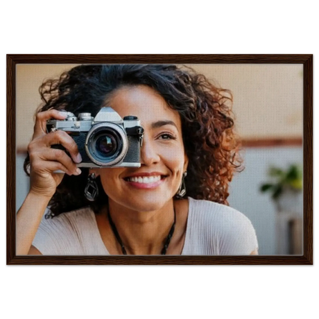 Dekoration mit Charakter. Dein Foto auf Leinwand mit  – personalisierte bedruckte Leinwand: zeitlos und harmonisch. Schlicht, elegant und wirkungsvoll.