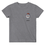 Stimmungsvolle Wandkunst für stilvolle Räume. Classic Baby Crewneck T-shirt personalisiertes Kindershirt zu Weihnachten🎅: zeitlos und harmonisch. Eine besondere Bereicherung für jeden Raum.