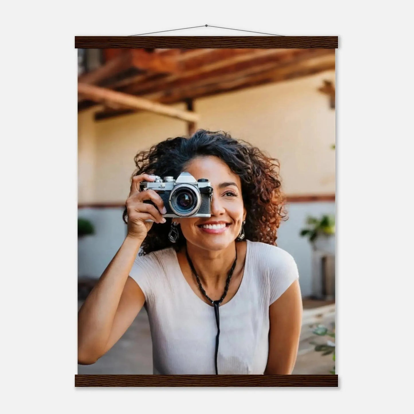 Stimmungsvolle Wandkunst für stilvolle Räume. Personalisierbares  mit Aufhängern – Minimalistische Holzleisten für Vintage-Charme: für stilvolle Raumgestaltung. Schlicht, elegant und wirkungsvoll.