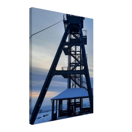 Stimmungsvolle Wandkunst für stilvolle Räume. Leinwanddruck - Kunstdruck auf Leinwand Babara Turm im Winter: zeitlos und harmonisch. Schlicht, elegant und wirkungsvoll.